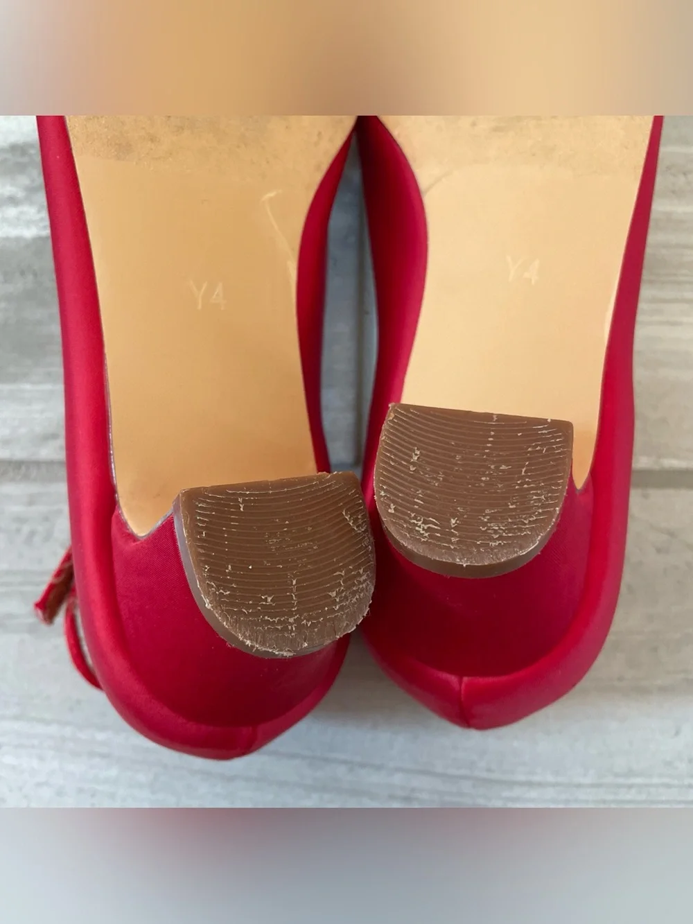 Joyfolie Valeria Red Satin Gold Glitter Bow Low Block Pump Heels Kids/4 Youth